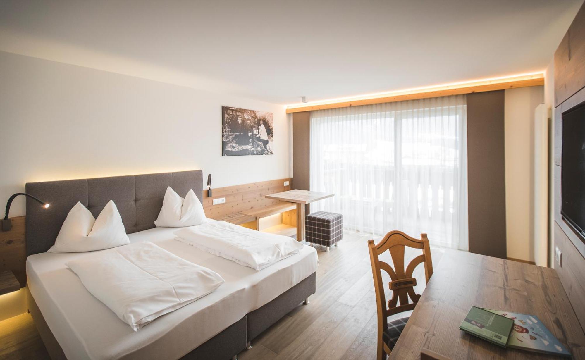 Hotel Alpenhof Rasùn di Sotto Esterno foto