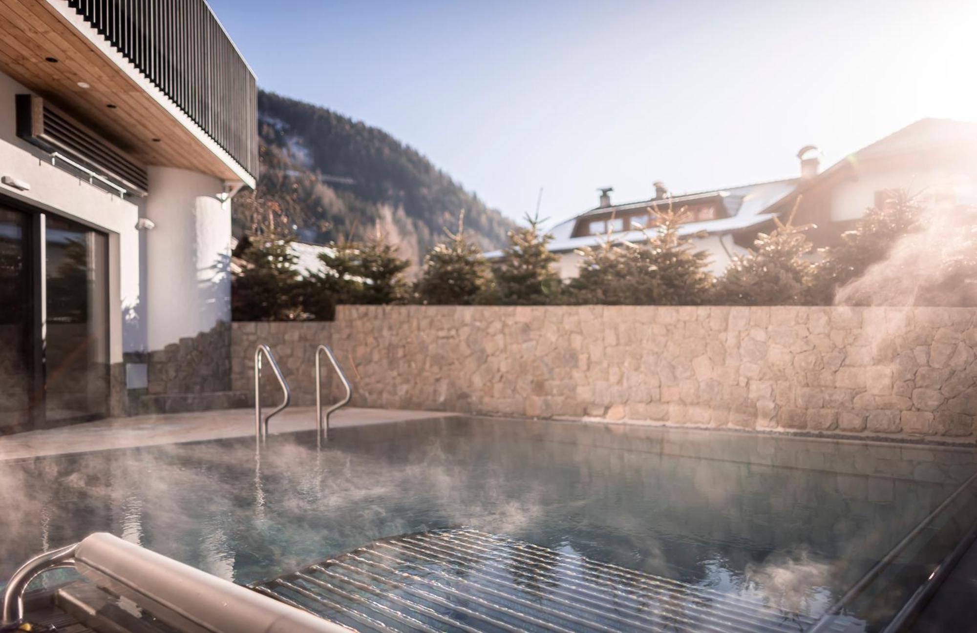 Hotel Alpenhof Rasùn di Sotto Esterno foto